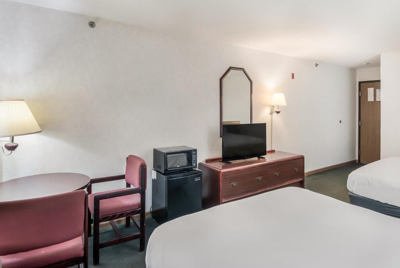 Americas Best Value Inn-Wenona Exterior photo