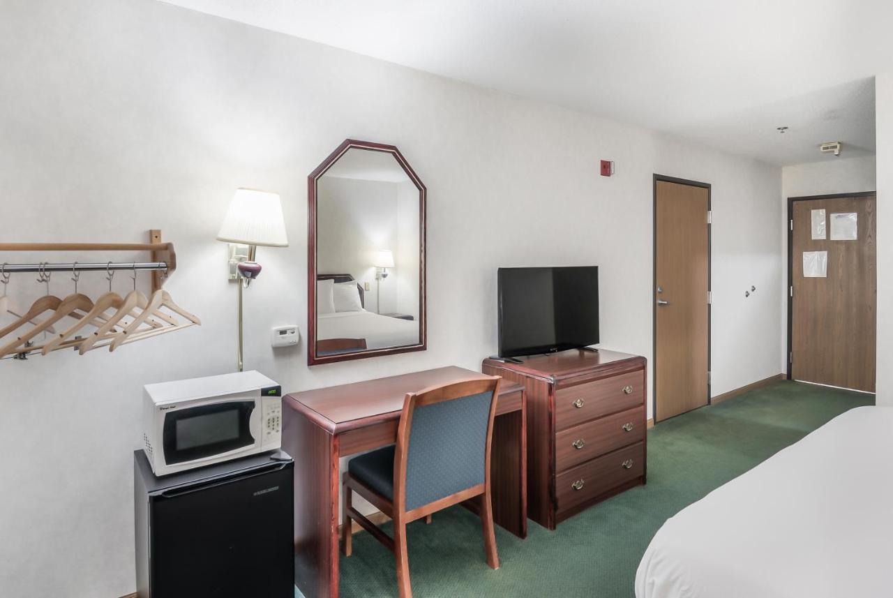 Americas Best Value Inn-Wenona Exterior photo