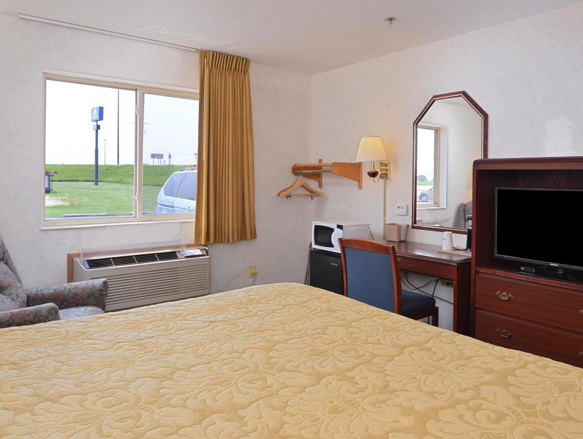 Americas Best Value Inn-Wenona Exterior photo